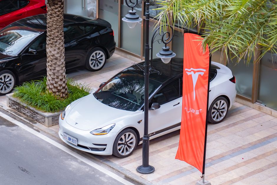 Elon Musk empieza vender