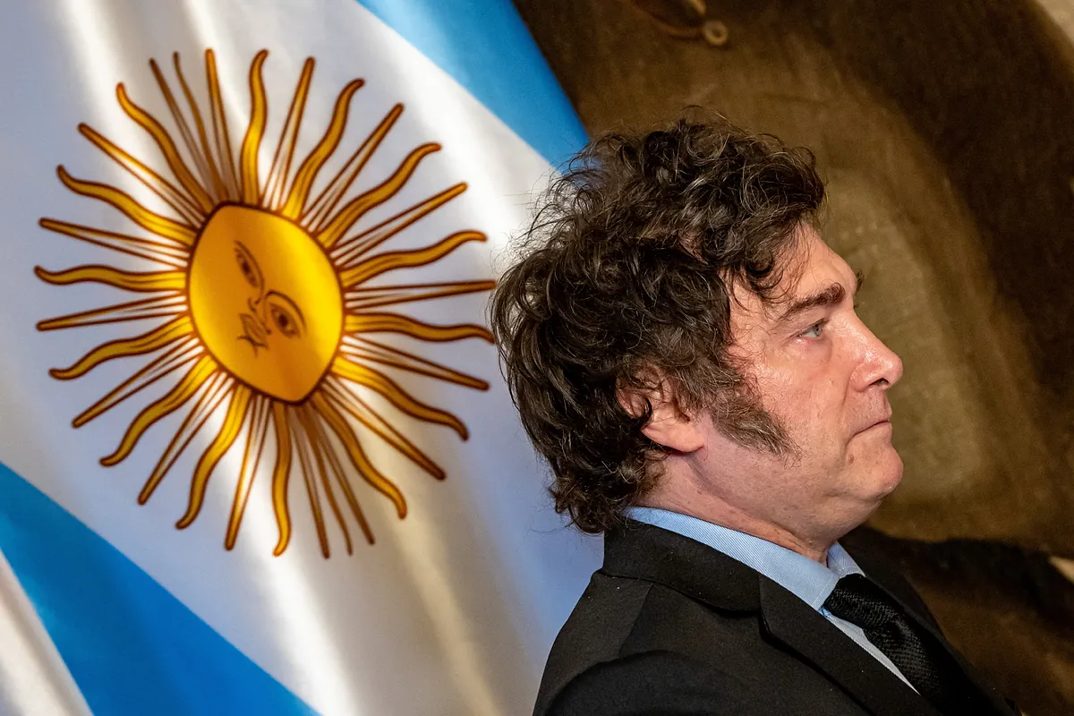 Economía de Argentina crece firmemente, mientras la inflación baja a niveles no vistos en años