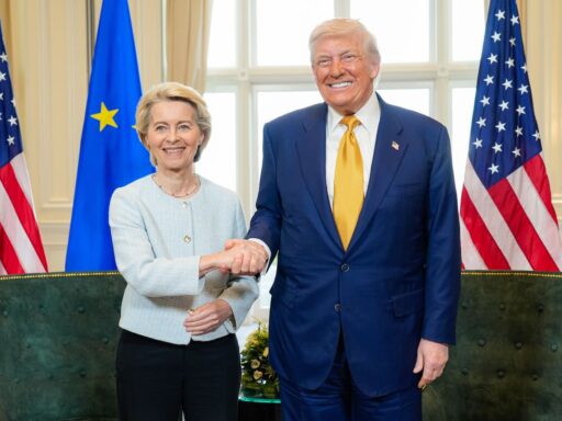 Estados Unidos y la Unión Europea alcanzan un cuestionado acuerdo comercial