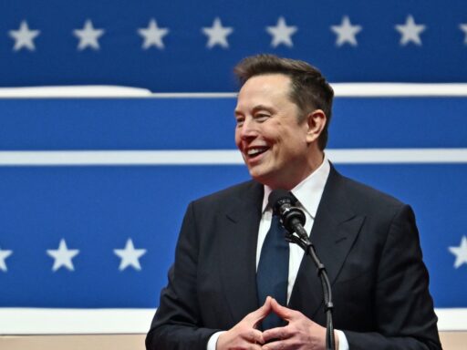 Elon Musk tiene un ambicioso proyecto para dar energía a todo el mundo