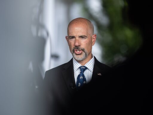 Director de la DEA acusa al dictador Maduro de colaborar con el ELN y las FARC para enviar droga a Estados Unidos