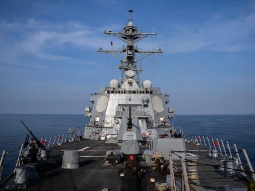 Estados Unidos despliega 3 destructores frente a las costas de Venezuela