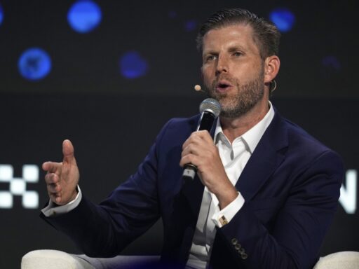 Hijo de Donald Trump asegura que el Bitcoin valdrá  millón de dólares