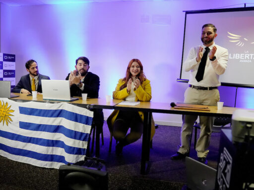 La Libertad Avanza ya es partido en Uruguay