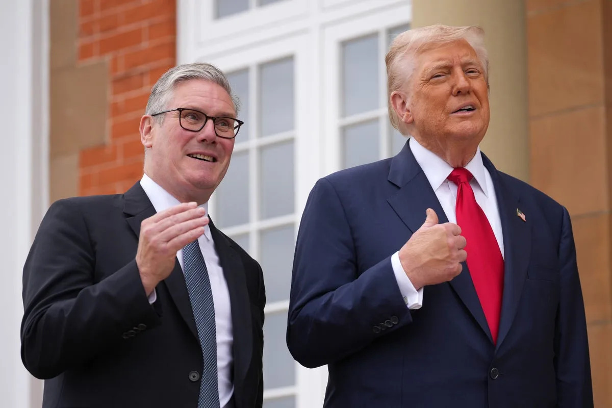 Estados Unidos y Reino Unido firman histórica alianza nuclear