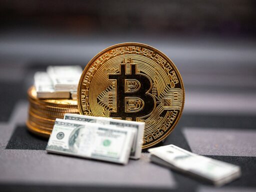 Bitcoin: 113 mil dólares pese al caos financiero