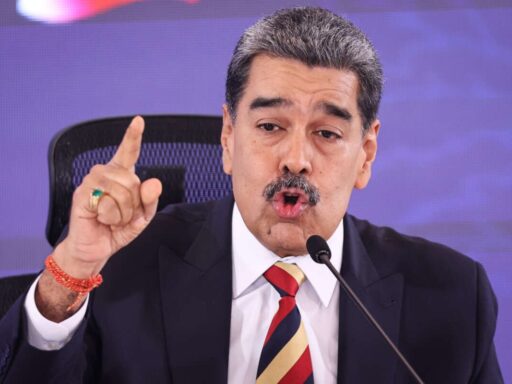 Maduro se niega a salir del poder pacíficamente