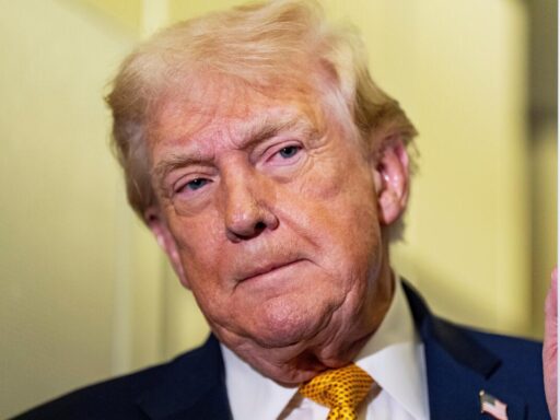 Donald Trump decreta protección de ingresos petroleros de Venezuela