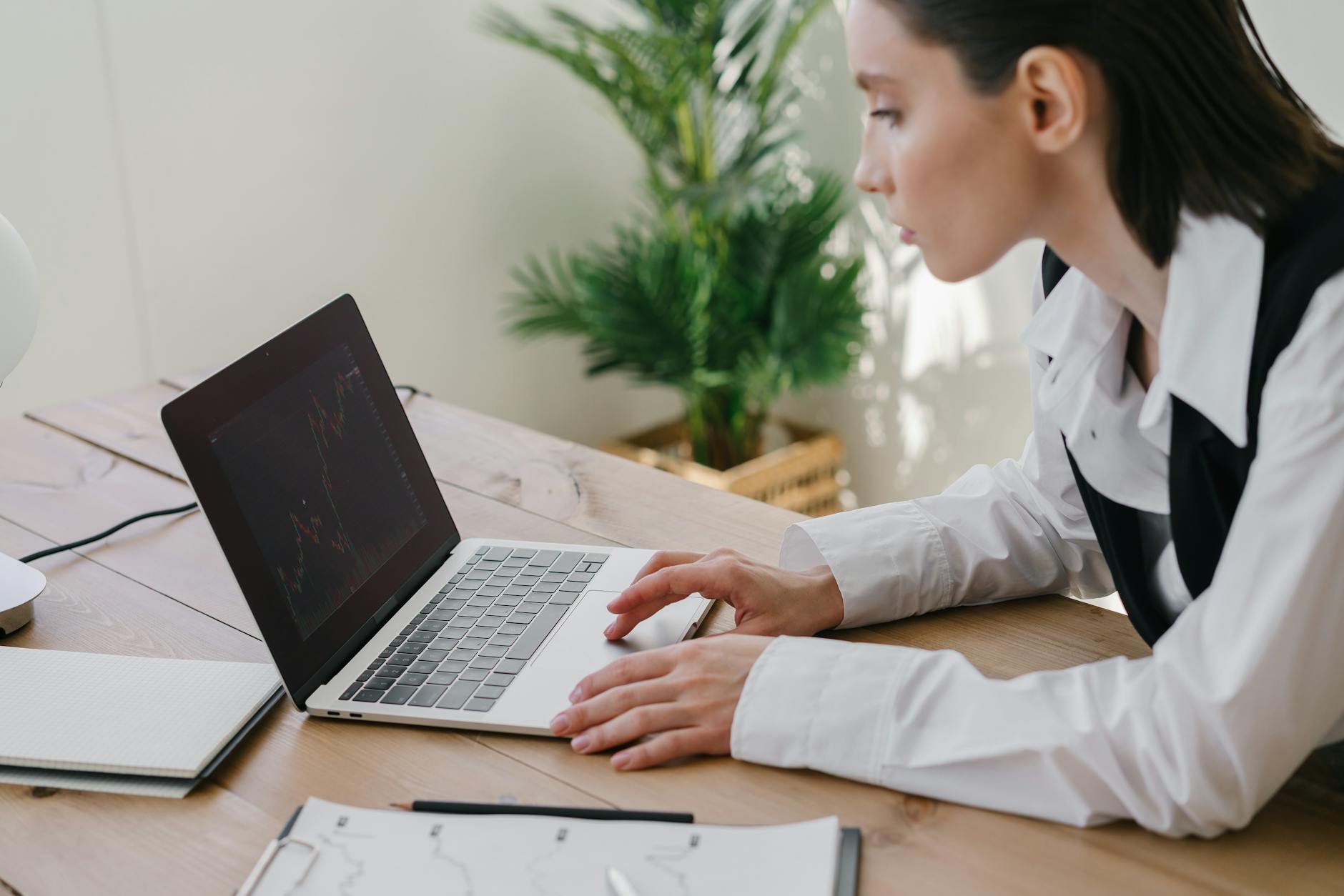 cripto mujeres latinas invertir 2026