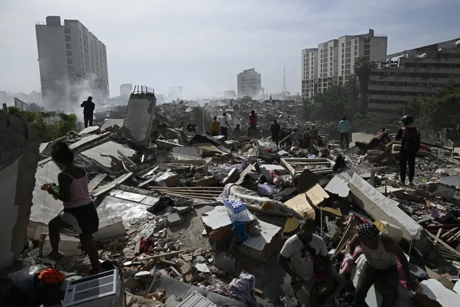 50 mil desaparecidos por terremoto en Venezuela