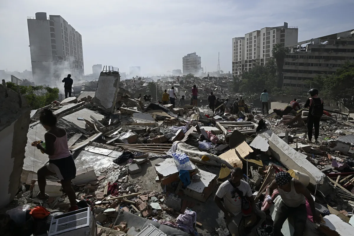 50 mil desaparecidos por terremoto en Venezuela
