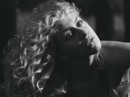 Shakira se presentó en ‘The Tonight Show’ y estreranará tema con Alejandro Sanz