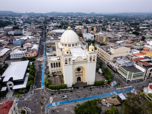 Sismo sorprende a guatemaltecos