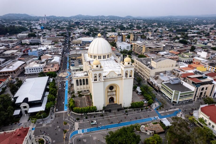 Sismo sorprende a guatemaltecos