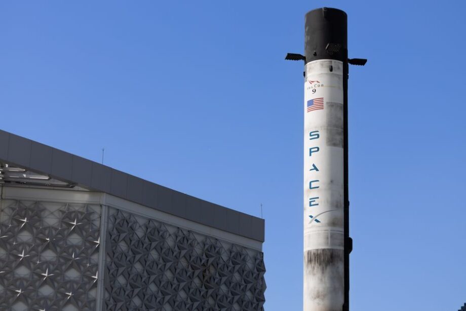 Estados Unidos acuerda usar la IA de Elon Musk con fines militares por 200 millones de dólares