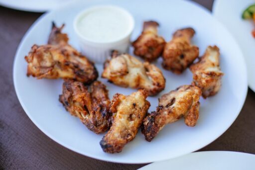 Si eres como Scarlett Johansson esta receta de alitas de pollo es para ti