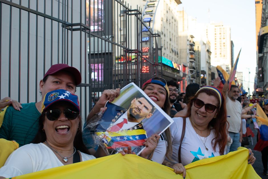 Estados Unidos incauta 700 millones de dólares a Nicolás Maduro