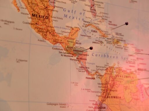 Estados Unidos despliega 3 destructores frente a las costas de Venezuela