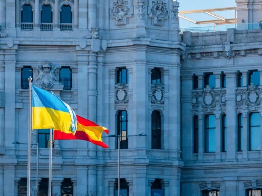 Con mediación de Estados Unidos, Rusia y Ucrania negocian un cese del fuego que excluye las demandas estratégicas de Zelensky y Putin