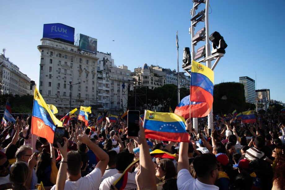 Argentina muestra interés cauteloso a la propuesta hecha por Bukele a Maduro sobre un canje humanitario