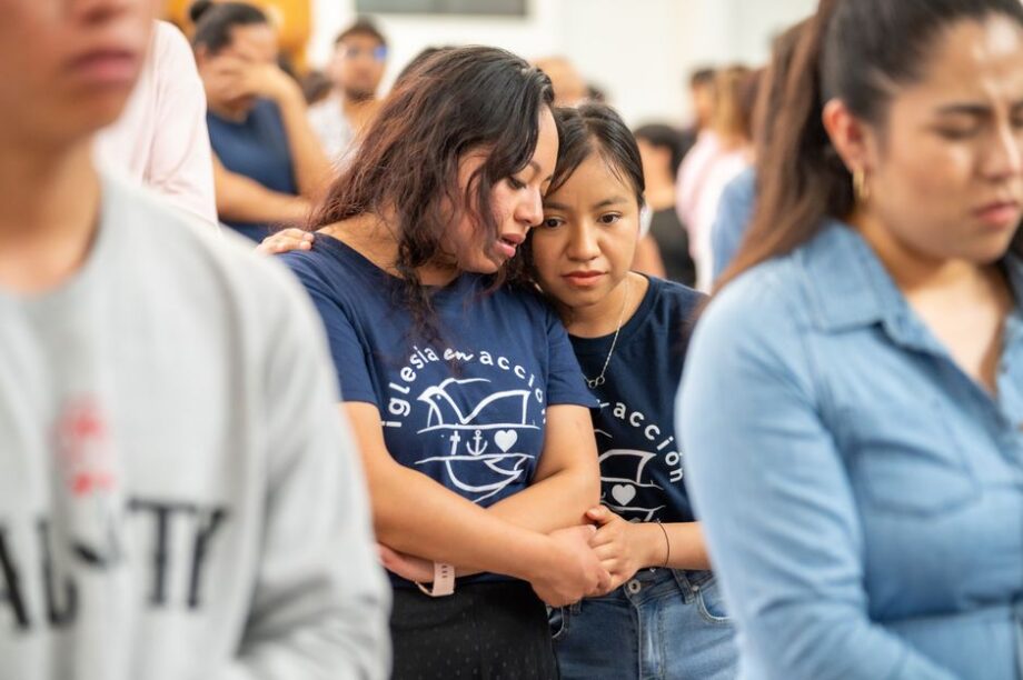 Un grupo de inmigrantes que se encontraban en un club nocturno clandestino en un centro comercial de la ciudad de Colorado fueron detenidos en una redada realizada por ICE en donde participaron otras agencias Federales de Estados Unidos