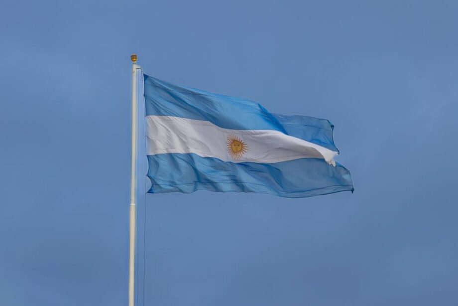 Fuerte sismo de 7.5 sacude a Argentina y Chile