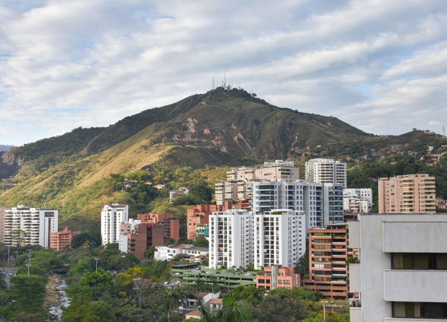 Atentado en Cali deja 6 fallecidos — Oficial