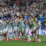 Argentina logra frustrante avance a los 4tos de final en el Mundial de fútbol — Oficial