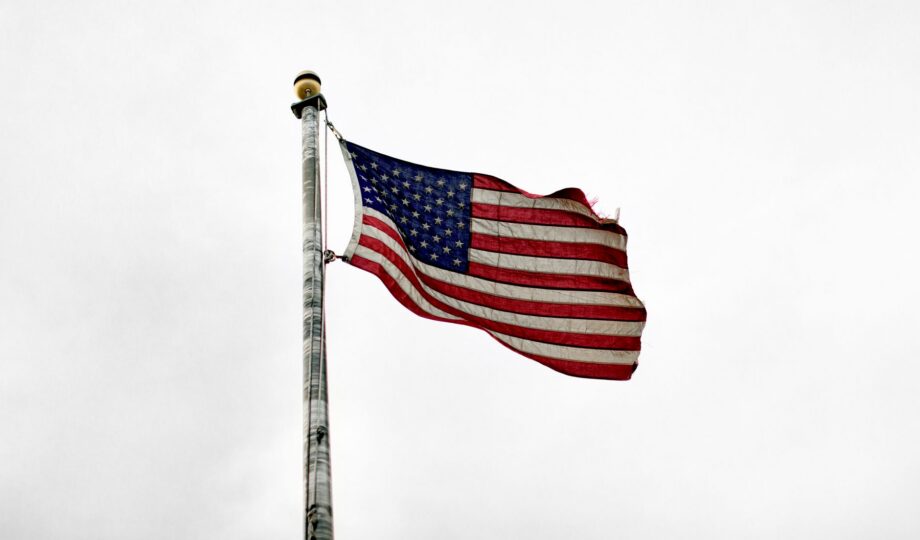 Estados Unidos y Reino Unido firman histórica alianza nuclear