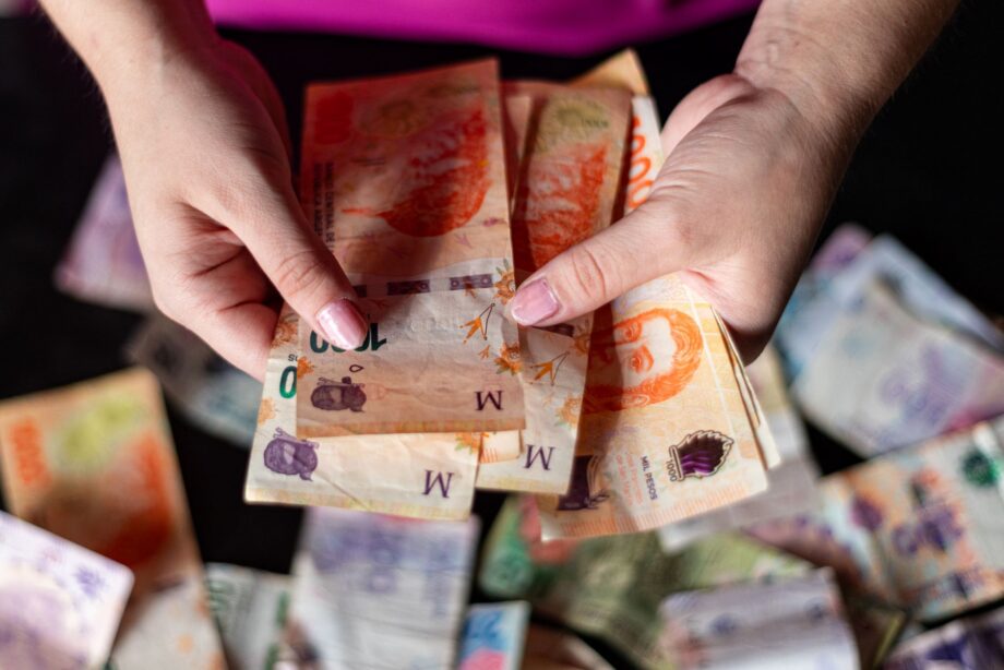 Argentina recibe 20 mil millones de EE.UU.