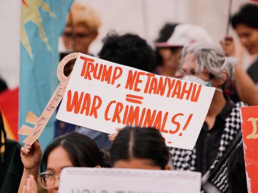 Trump anuncia ataques terrestres en Venezuela