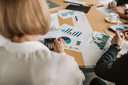 El Bitcoin se desploma por debajo de los 100 mil USD