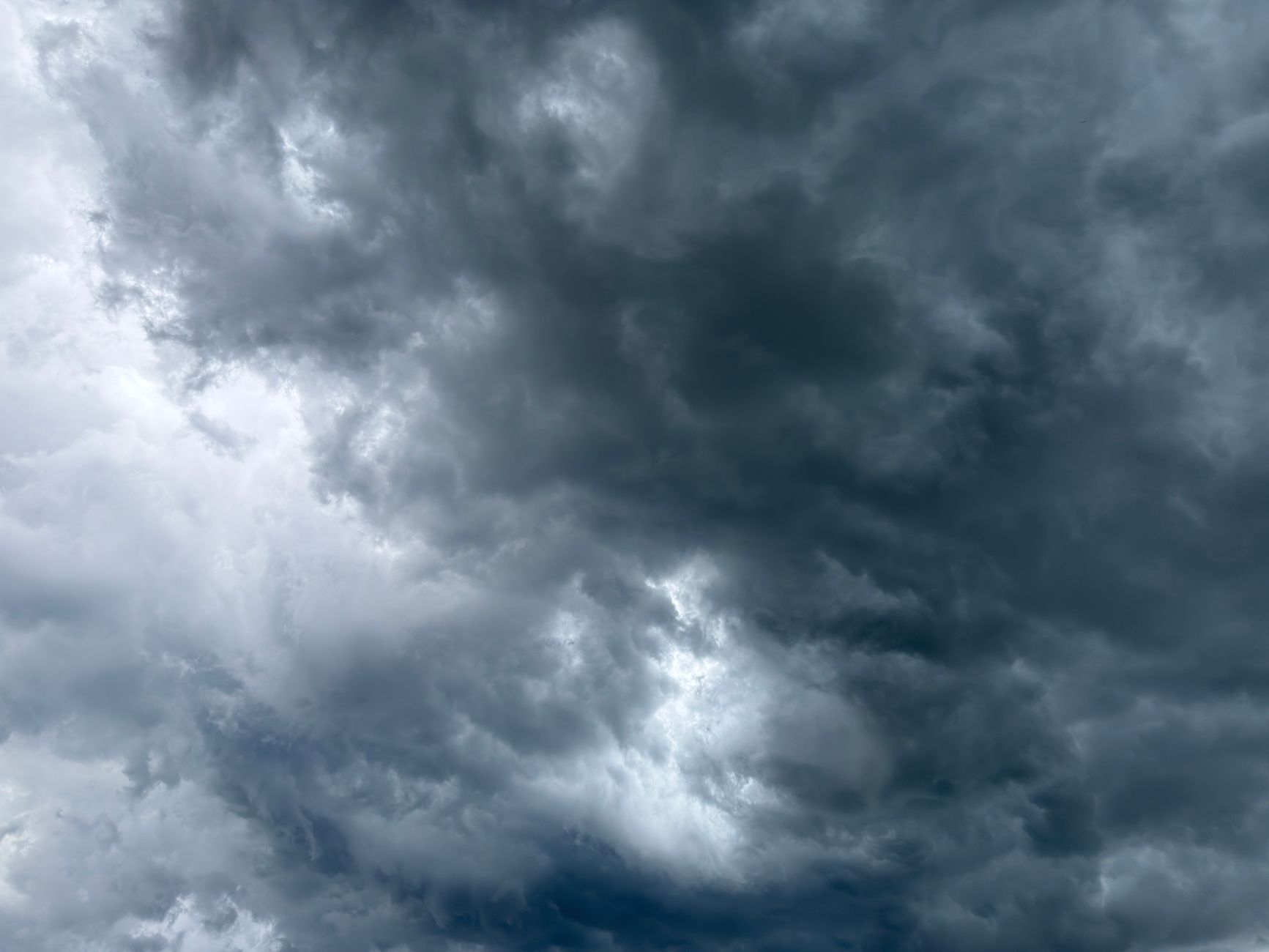 Anuncian primera ola de calor para Uruguay