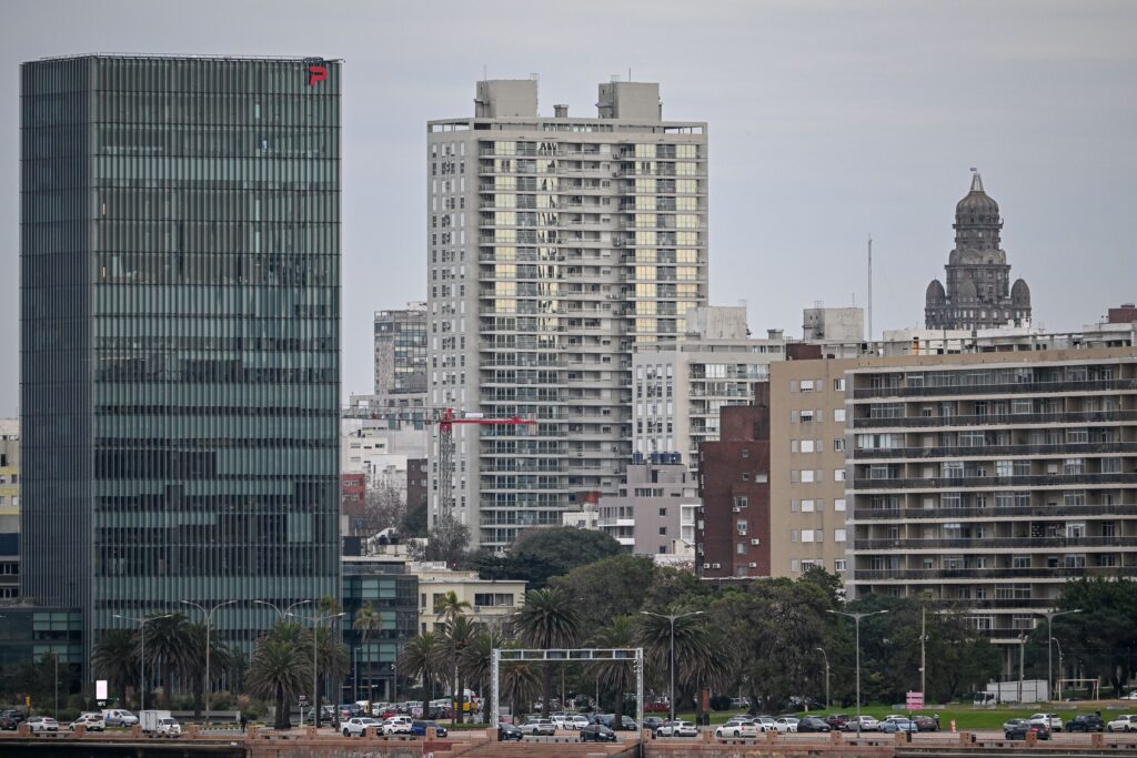 Por que venezolanos uruguay