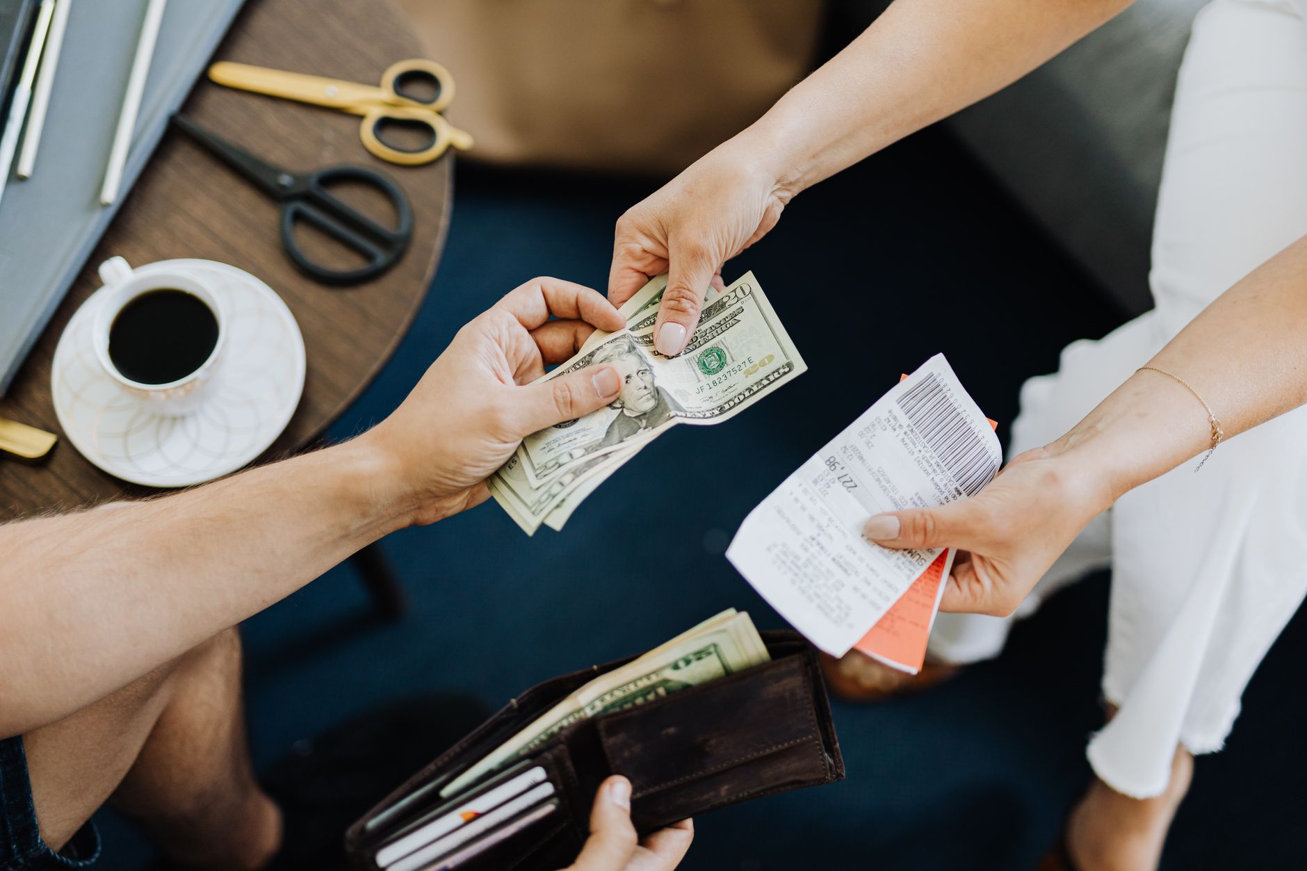 Comete el sapo primero: la tecnica de Brian Tracy para dejar de procrastinar tus finanzas - Cómo cometer el sapo en la gestión de deudas