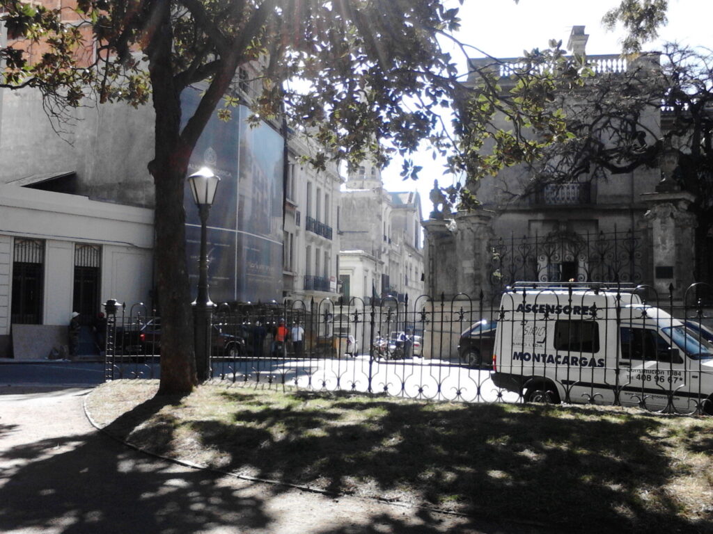 costo de vida Montevideo venezolano 2026