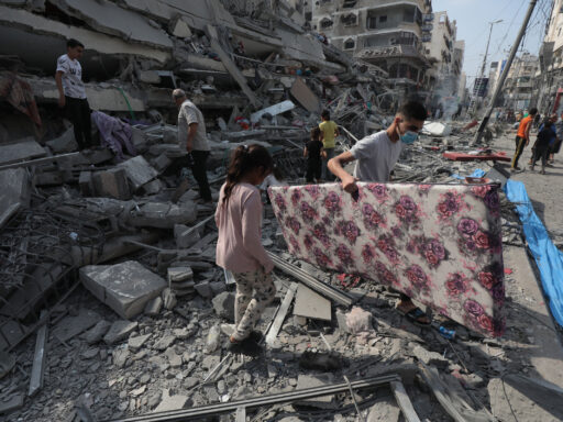 Ataque de Israel deja cerca de 60 fallecidos en Franja de Gaza — Esencial