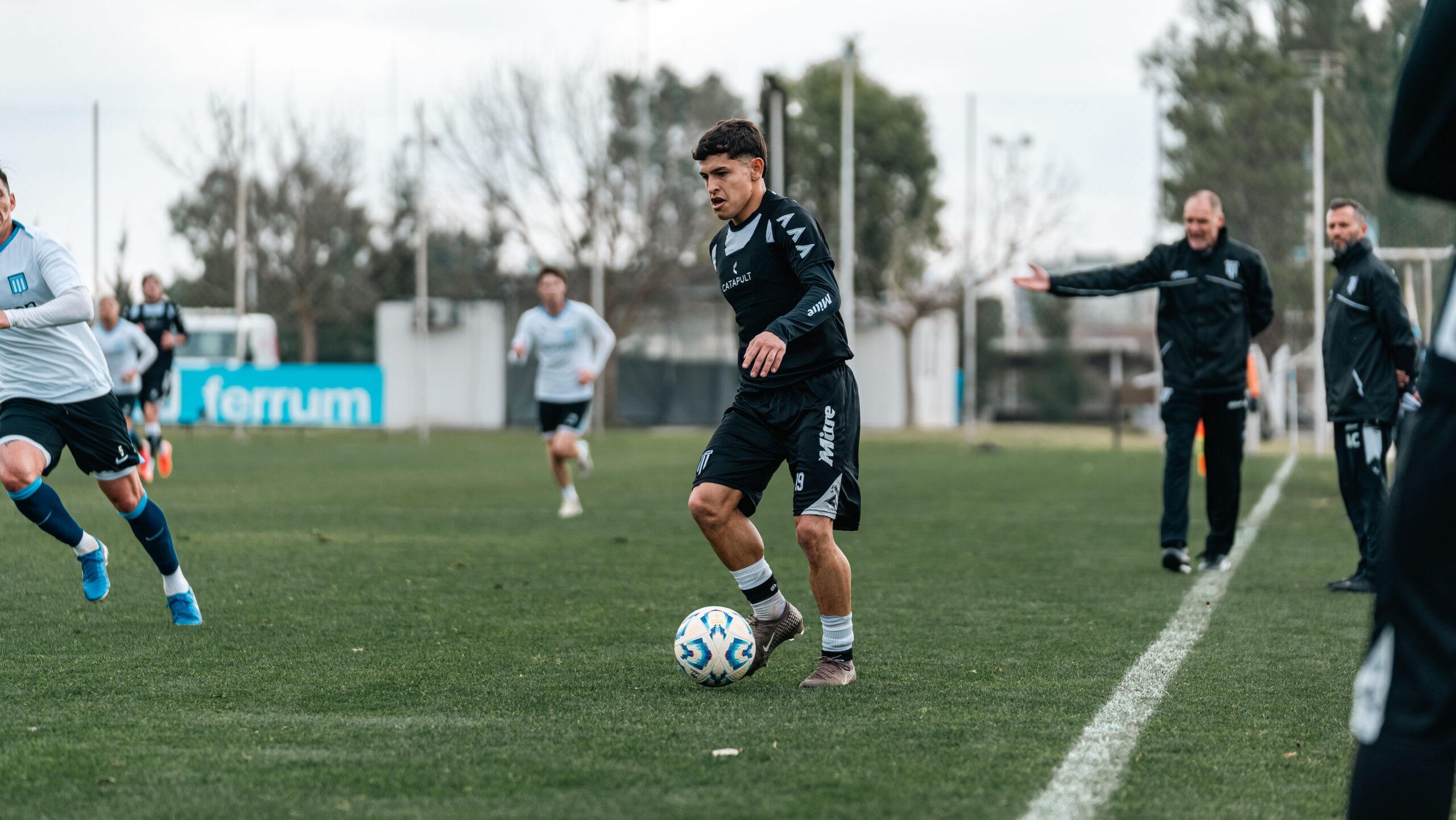 Diego Forlán - La importancia de los amistosos en la preparación