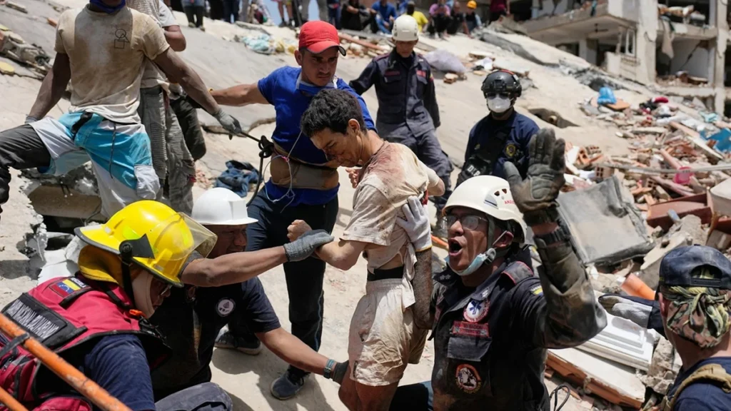 50 mil desaparecidos por terremoto en Venezuela