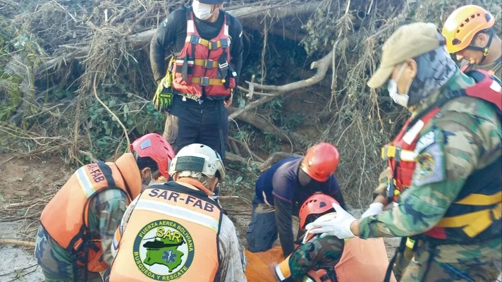 Ataque aéreo ruso en Bucha causa decenas de muertos y genera pesquisas