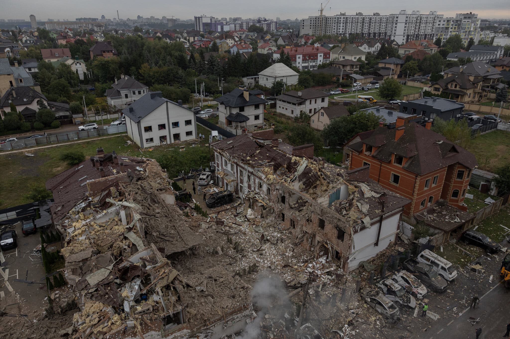 Ataque con drones rusos deja al menos 27 muertos en la región de Kiev