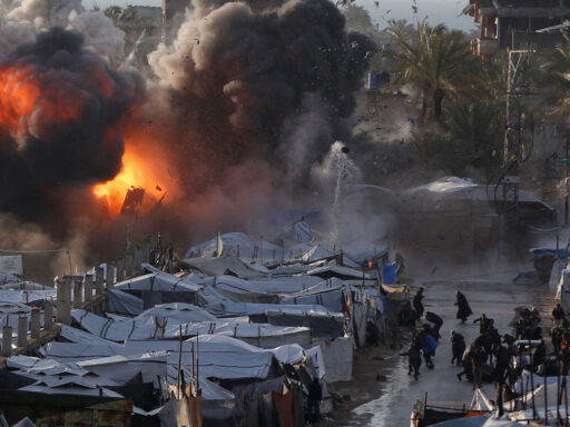 Ataque de Israel deja cerca de 60 fallecidos en Franja de Gaza