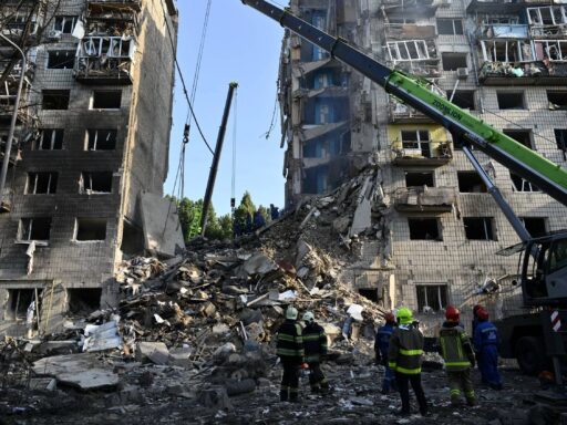 Ataque masivo con drones rusos afecta la región de Kiev