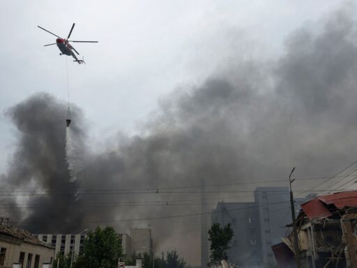 Ataque masivo con drones y misiles deja decenas de muertos en Kiev