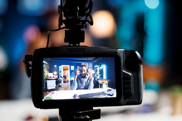 Bilibili le declara la guerra a YouTube: paga hasta US$0,70 por cada 1.000 vistas y elimina la barrera del pasaporte chino