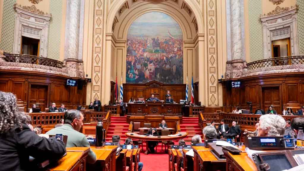 Blancos piden postergar encuentro con Orsi tras denuncias del Frente Amplio por caso Cardama