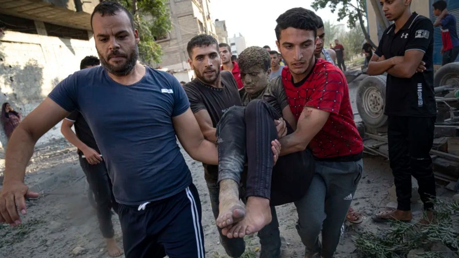 Bombardeos israelíes en Gaza matan a varios civiles pese al alto el fuego