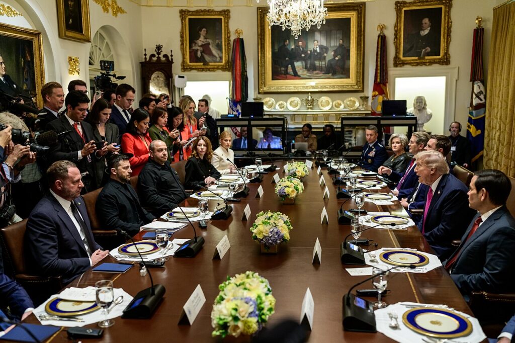 China responde a Donald Trump y aumenta a 125% los aranceles a Estados Unidos