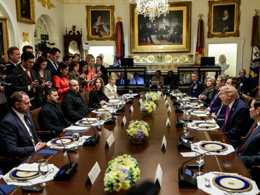 China responde a Donald Trump y aumenta a 125% los aranceles a Estados Unidos