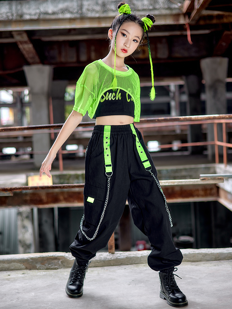 KPOP Warriors - Moda urbana y estética futurista inspirada en Seúl — Foto: AliExpress